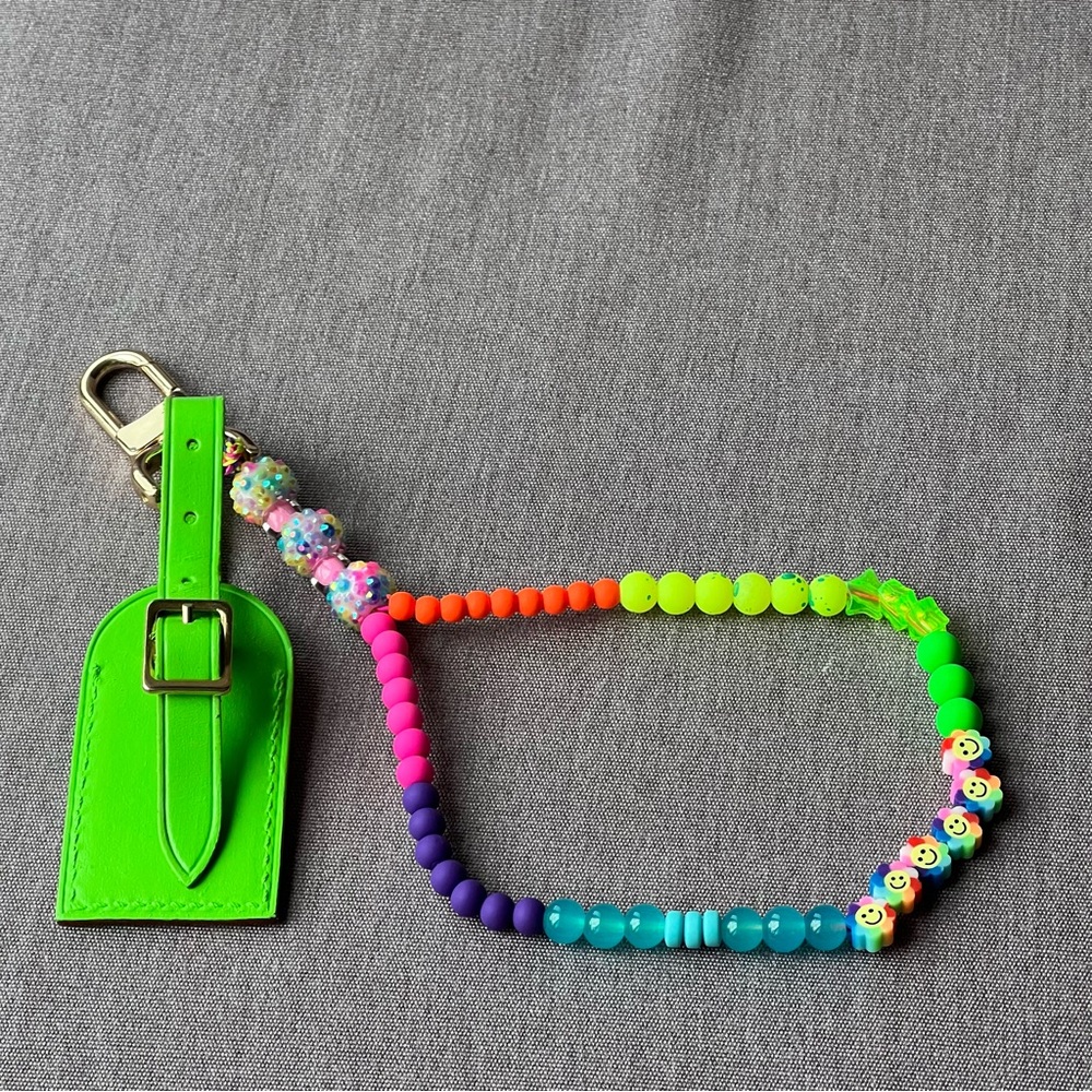 🆕 Louis Vuitton Bag Charm Takashi Murakami Neon Green Rainbow Name Luggage Tag - Picture 11 of 17